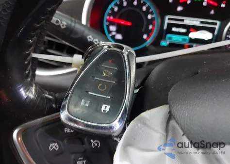 2018 Chevrolet Malibu Lt z USA, uszkodzony, nr VIN 1G1ZD5ST0JF183276